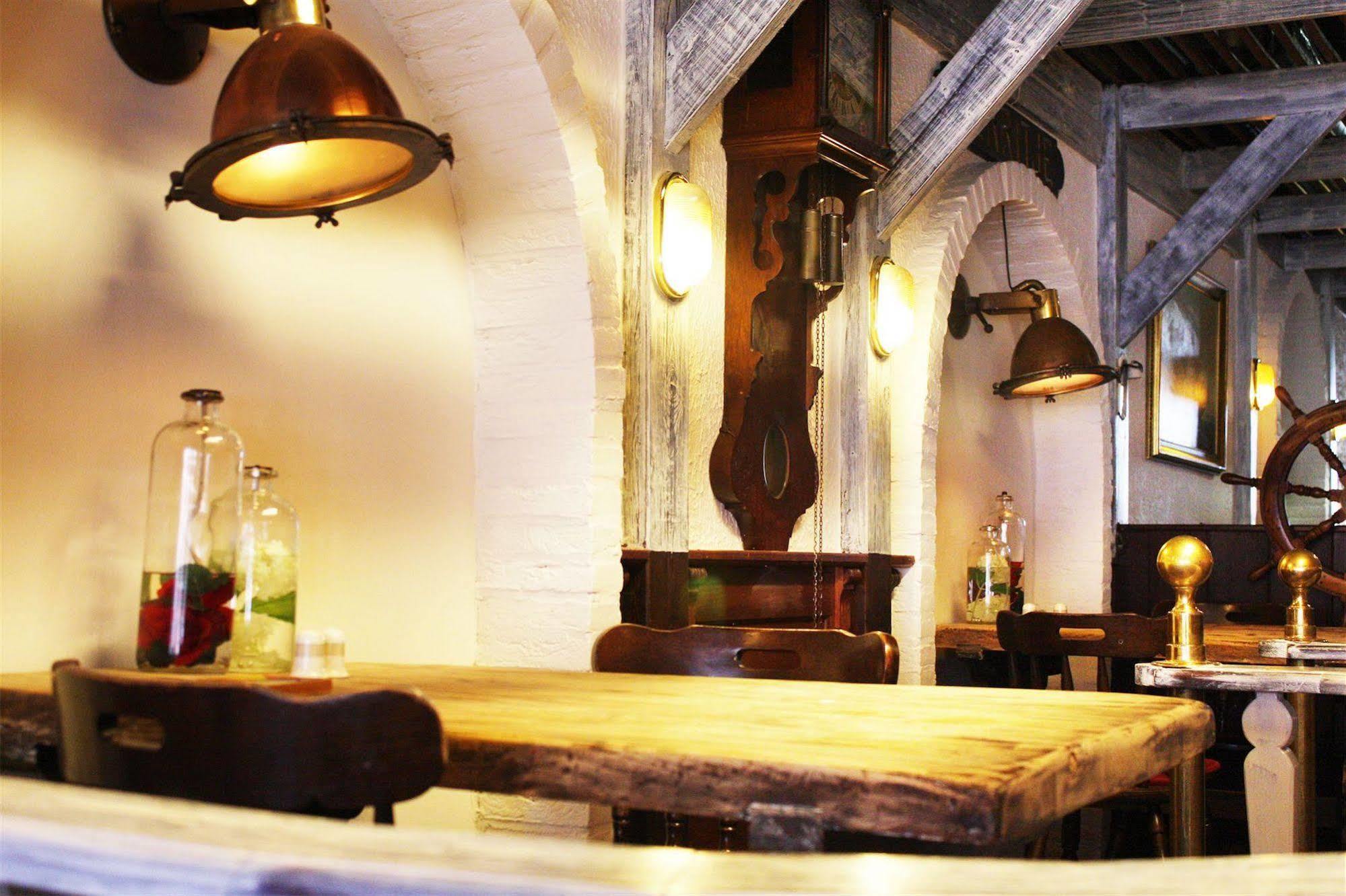 Hotel-Restaurant Loodsmans Welvaren Bv Den Hoorn  Exteriér fotografie