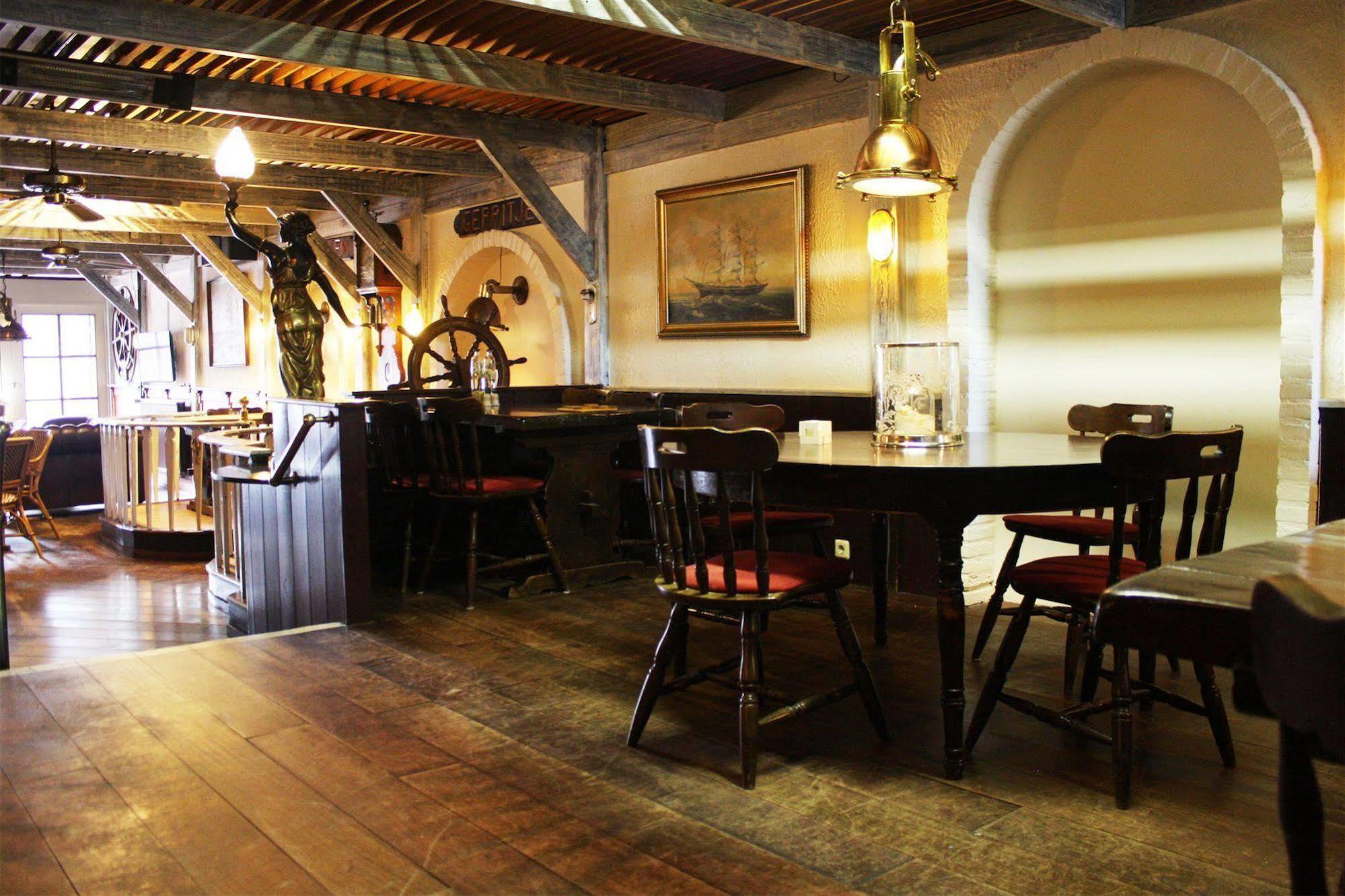 Hotel-Restaurant Loodsmans Welvaren Bv Den Hoorn  Exteriér fotografie